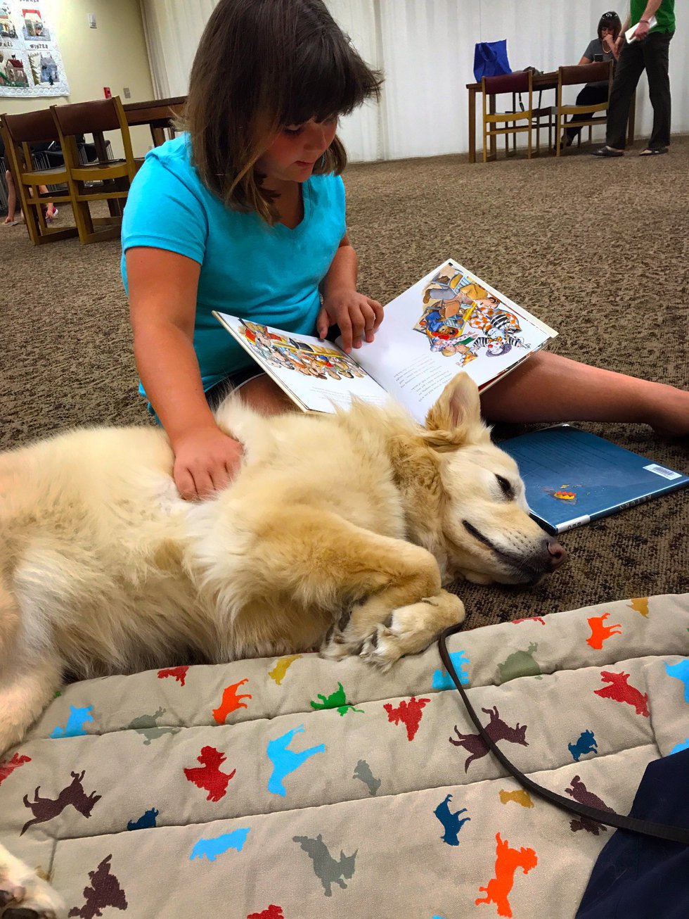imagesevents28721Read-To-A-Dog-Caymus-JPG.jpe
