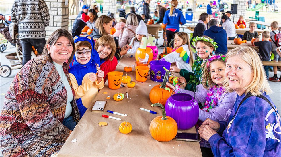 enchanted-forest-decorating-pumpkins.jpg