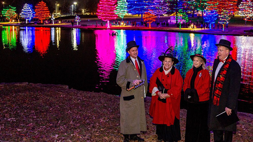 sar-ko-aglow-lighting-ceremony-carolers.jpg